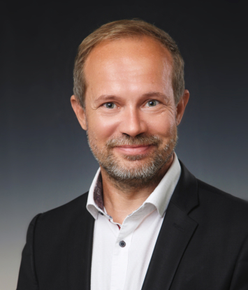 Senior Analyst, specialized in RDI financing and project development